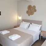Lägenhetshotell Conmari Luxury Nidhrion