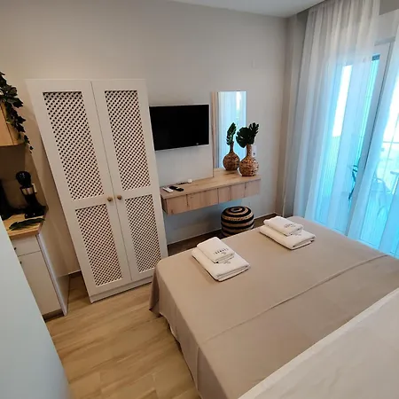 Aparthotel Conmari Luxury 3*