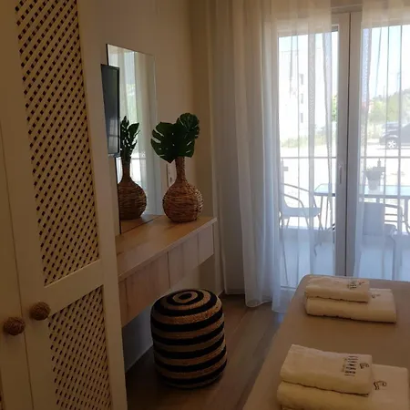 Conmari Luxury Apartahotel 3*
