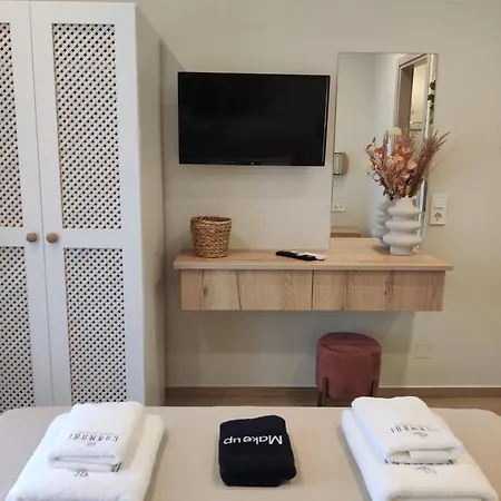 Conmari Luxury Apartahotel 3*