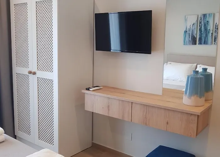 Conmari Luxury Aparthotel 3*