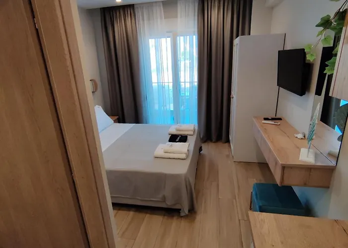 Conmari Luxury Lägenhetshotell Nidhrion