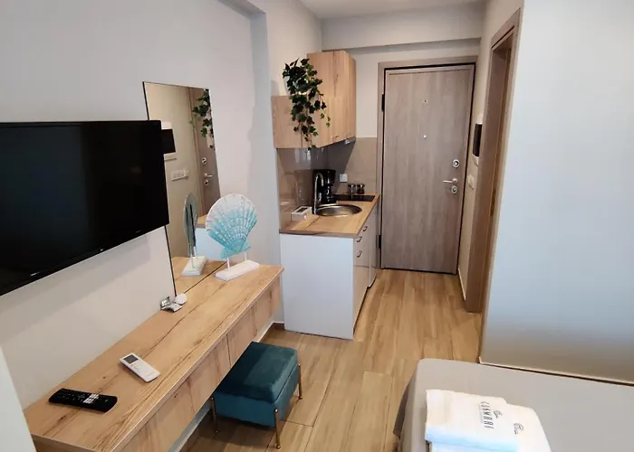 Conmari Luxury 3* Nidhrion