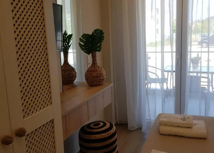 Conmari Luxury Lägenhetshotell 3*