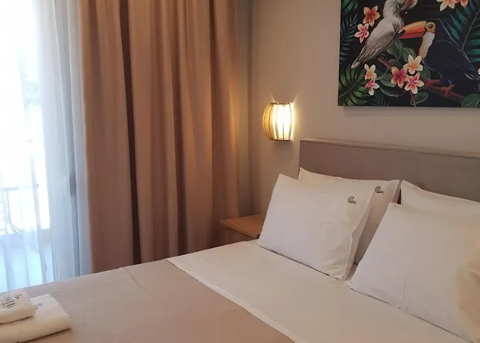 Conmari Luxury Lägenhetshotell Nidhrion