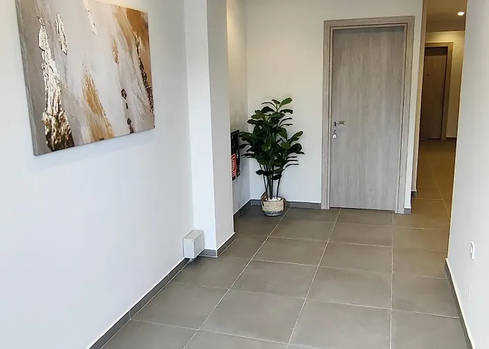 Lägenhetshotell Conmari Luxury Nidhrion