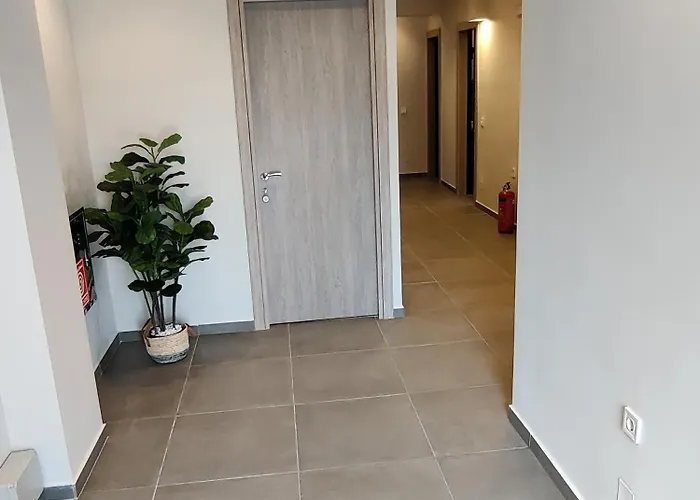 Lägenhetshotell Conmari Luxury Nidhrion