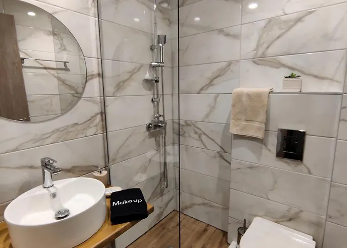 Conmari Luxury Lägenhetshotell Nidhrion